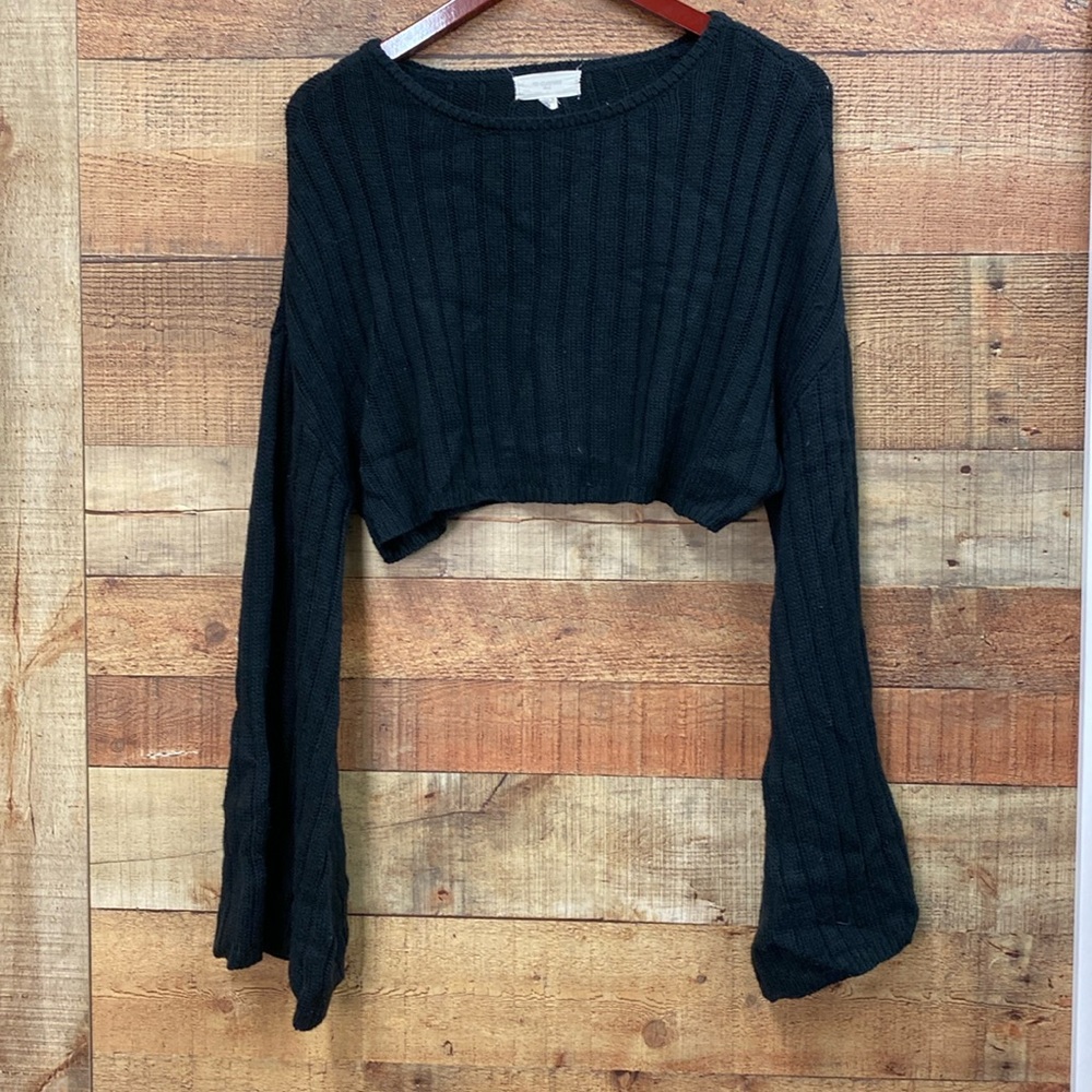 No Comment Bell Sleeve Crop Sweater size medium